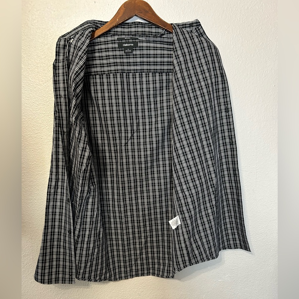 Claiborne Men’s Black White Plaid Button Down Shirt Size Small - Picture 4 of 7